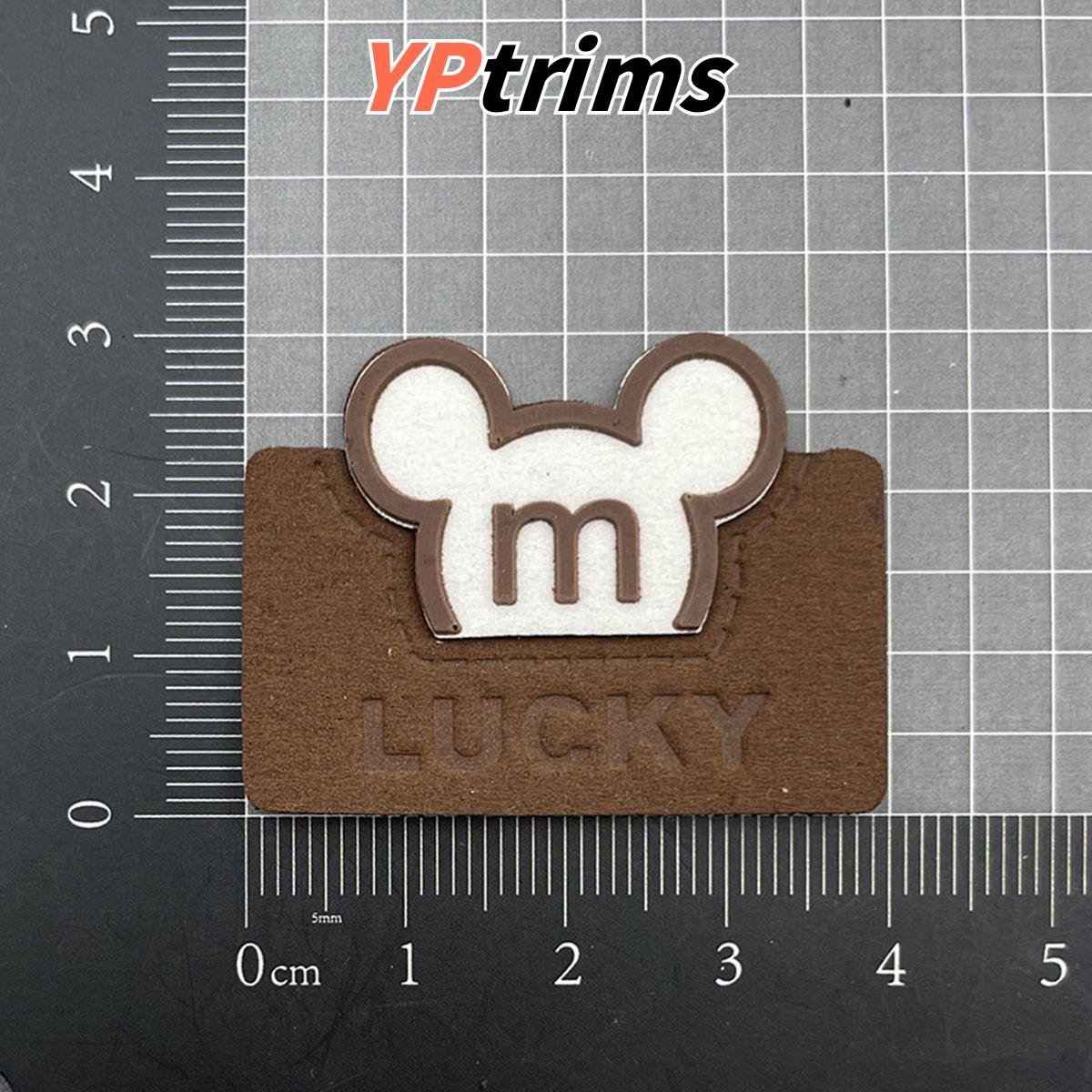 custom woven damask drop-plastic pvc patch round embroidered logo for kids streetwear backpacks wholesaler