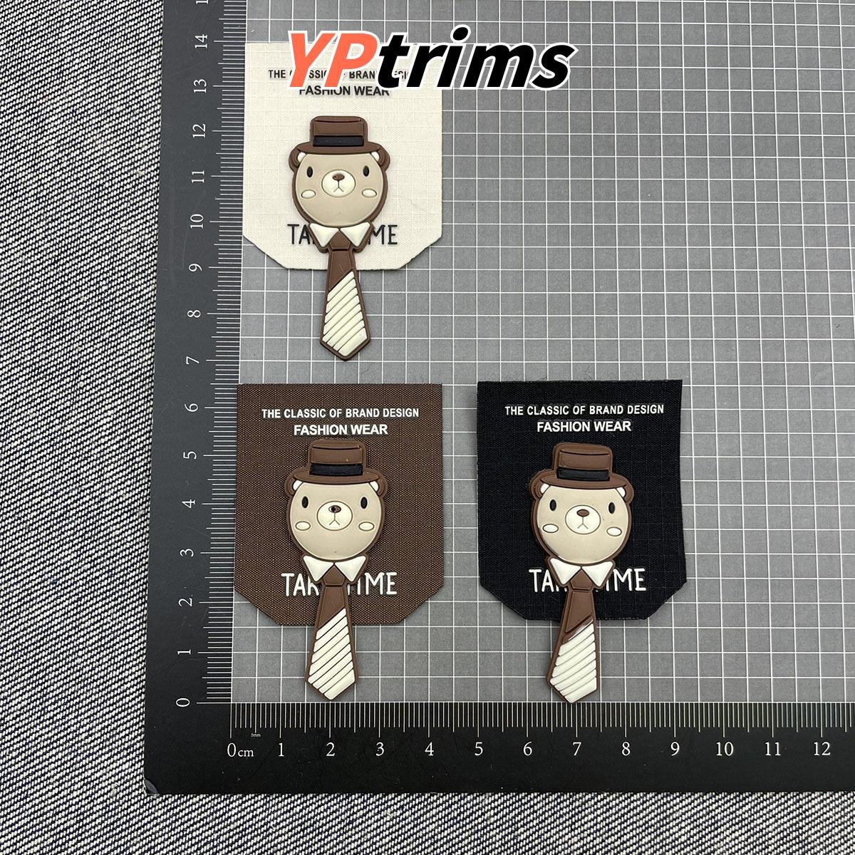 custom 3d cartoon tie-hat little bear kids' style leather label for small pockets in trendy clothing