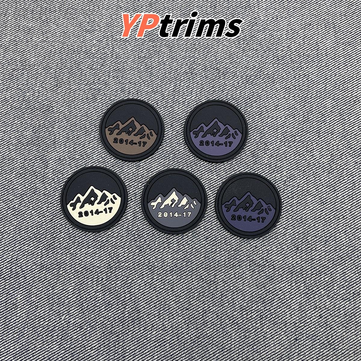 custom round outdoor mountain style silicone dripped pvc badge for trendy men's clothing accessories