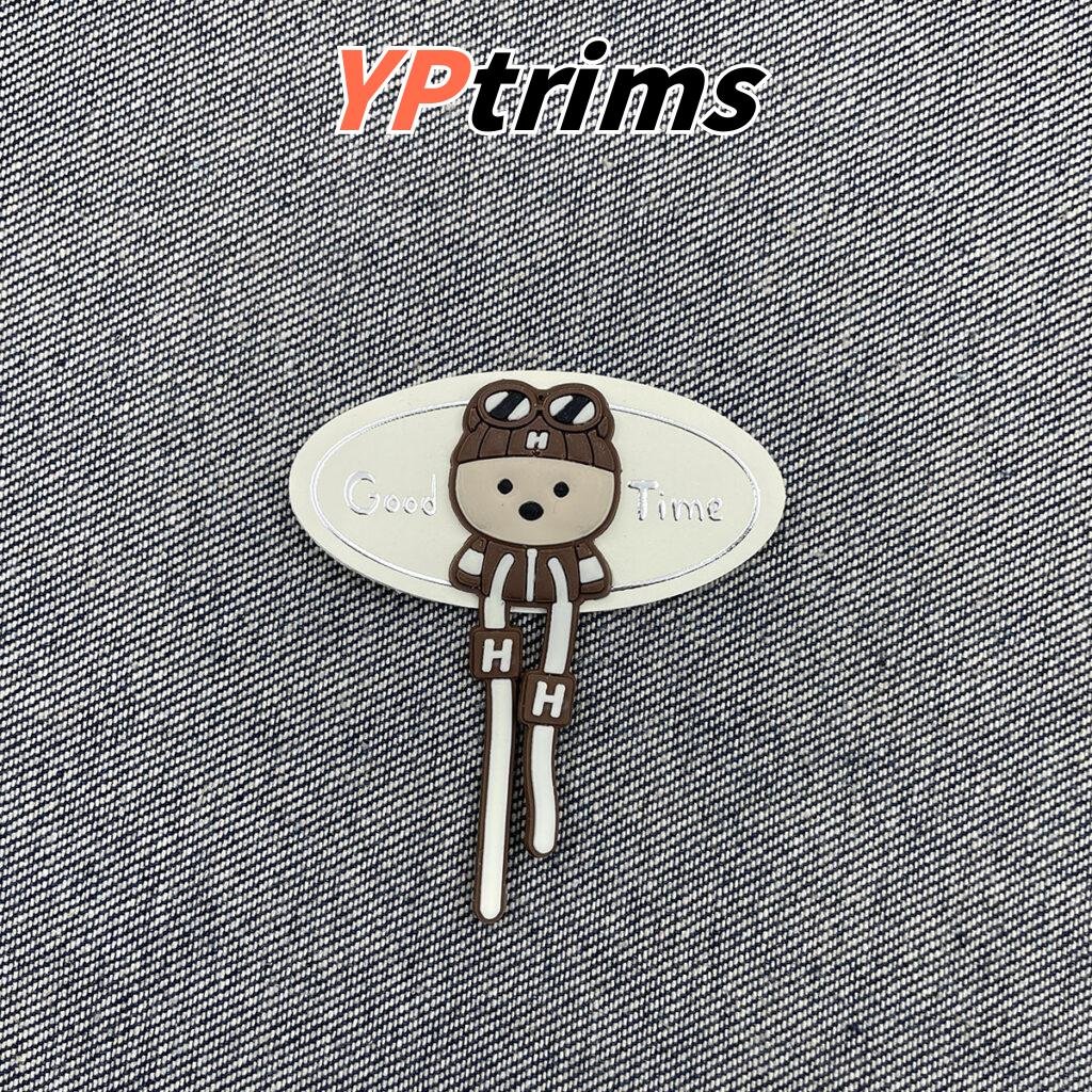 custom 3d cartoon glasses little bear kids' style oval leather label with silver english letters for trendy clothing