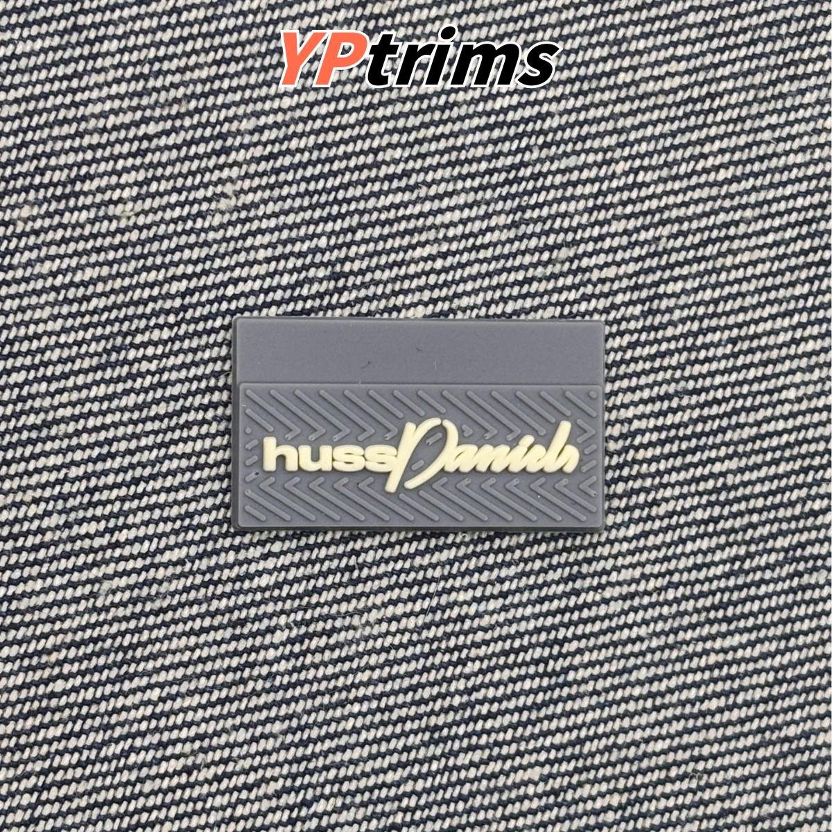 custom artistic letter pvc dripped soft silicone label for trendy men's bags and clothing accessories